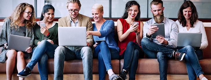 La transformación digital es una de las principales prioridades de la UE tanto como para las personas como para los negocios. 
Actualmente, el 56% de los europeos tiene habilidades digitales básicas, siendo el objetivo que para 2030 sea el 80%.