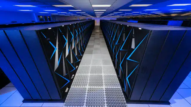 Se ha modificado el Reglamento sobre la Empresa Común Europea de Computación de Alto Rendimiento (EuroHPC) para poder a disposición de las nuevas empresas y PYMEs europeas innovadoras la supercomputación de la UE para que puedan entrenar sus modelos de IA.