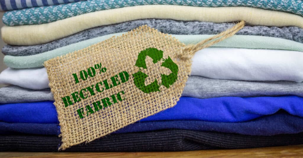 El pasado 21 de abril, la Comisión Europea presentó el primer listado de productos que deberán cumplir nuevas exigencias de sostenibilidad como parte de su estrategia para fomentar un consumo responsable, un mercado más circular y reducir el impacto ambiental