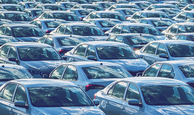 Las nuevas normas van dirigidas a que los nuevos vehículos se diseñen de forma que permitan la fácil retirada del mayor número posible de piezas y componentes por parte de las instalaciones de tratamiento autorizadas, con vistas a su sustitución, reutilización, reciclado, o reacondicionamiento, cuando sea técnicamente posible.